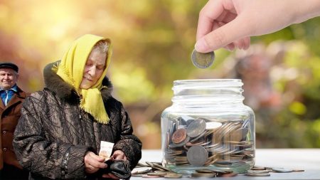 Податок на пенсію: в українців забиратимуть 20% — кого торкнеться