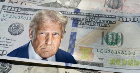 Скоро буде оприлюднено компромат на Трампа та його зв’язки з РФ: що відомо