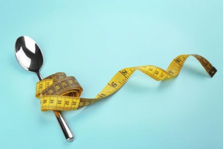 11 продуктів, які потрібно перестати їсти, якщо ви хочете схуднути до літа