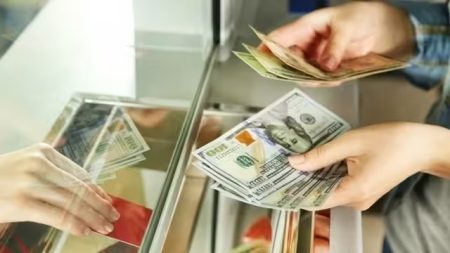 Біда з двома видами 100 доларів: що робити, якщо маєте такі гроші