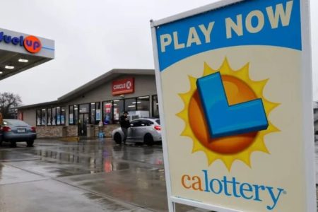 У США безхатько виграв мільйон доларів у лотерею