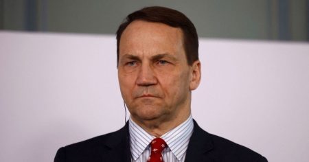 В Польщі заявили, що Росія має віддати Владивосток Китаю: в чому причина