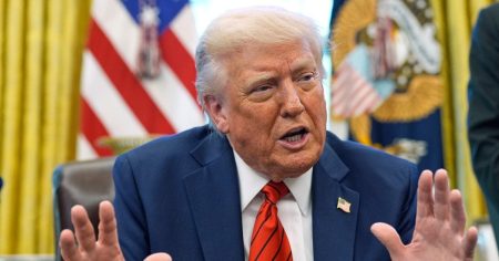 У Конгресі США ініціювали імпічмент проти Трампа