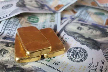 Найнадійніша інвестиція у світі: чому ціна золота б’є рекорди