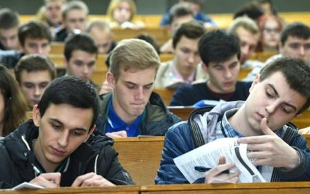 Скоро можуть закрити і цю “лавочку”. Хто зі студентів лишиться відстрочки у 2025
