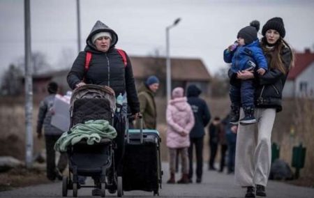 Що тепер чекає на українських біженців: у ЄС попередили про нове рішення