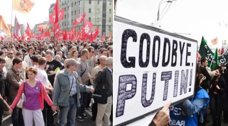 Масова втеча росіян з РФ, в країні вже вводять продуктові талони – що відбувається