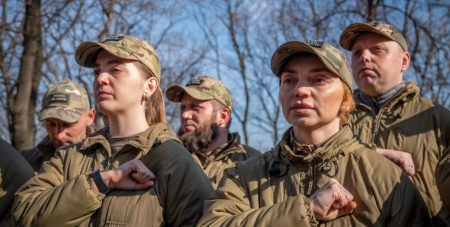 У ЗСУ хочуть “обов’язково” мобілізувати жінок: що це дасть