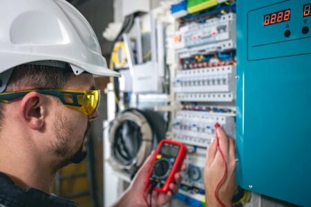 Україна переходить на новий стандарт напруги: що буде з сумами в платіжках