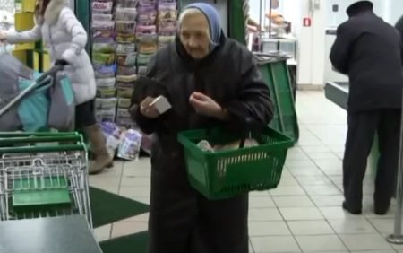 Не залишать на шматок хліба: у пенсіонерів можуть забрати половину виплати