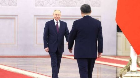 Путін представив Сі своїх вірних олігархів, але одного виділив особливо