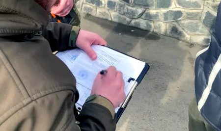 В Україні через відмову від мобілізації стали садити літніх українців, що відбувається