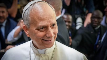 Папа Римський планує зустрітися із Зеленським цієї неділі, – Bild
