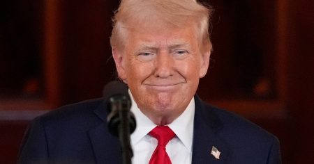 У Трампа хочуть, щоб Україна приймала депортованих зі США громадян третіх країн