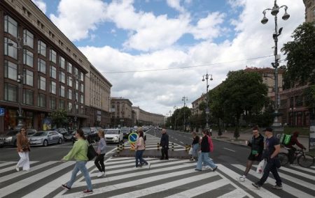Штраф на рівному місці: у поліції пояснили, коли та як карають пішоходів
