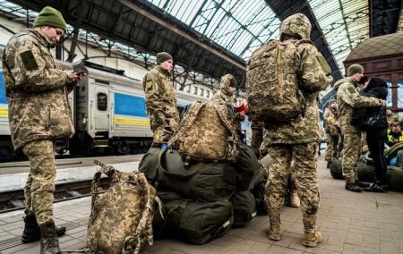 Пакуйте рюкзаки: у Раді заговорили про мобілізацію для 60-річних