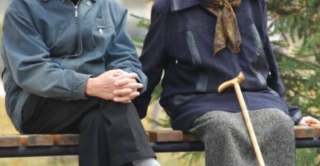 Пенсіонери схопляться за голови: ПФУ уріже виплати на третину