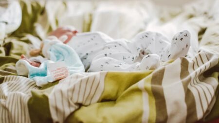 Як правильно зберігати дитячий одяг: практичні поради