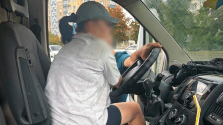 У Києві ліквідували шахрайську схему з продажу автівок для армії