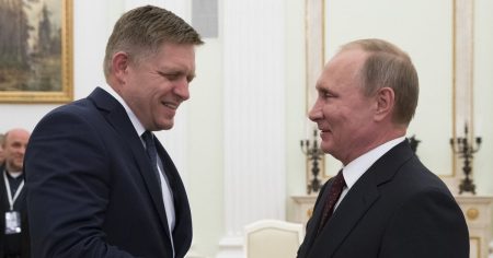 Фіцо пообіцяв Путіну розібратися з Україною через атаки на “Дружбу”