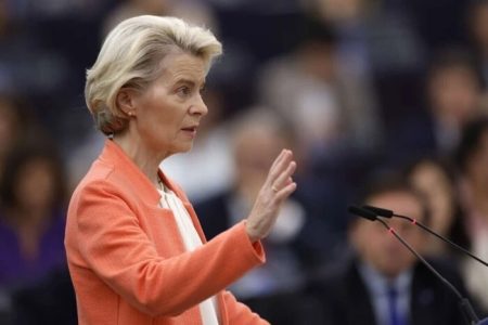 Італія засекретить польоти чиновників після інциденту з главою Єврокомісії