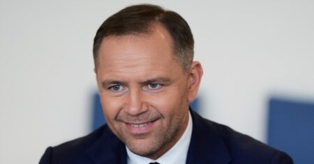 Навроцький розглядає можливість розміщення ядерної зброї у Польщі