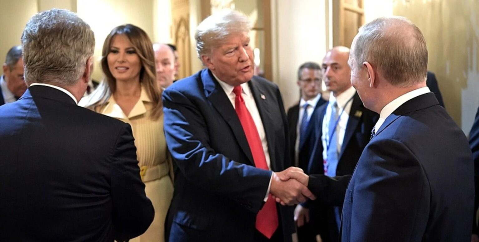 Санкції для Росії: Трамп розповів, як буде “жорстко душити” Путіна