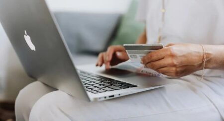 В Україні визначилися з податком на онлайн-продажі: скільки доходу доведеться віддати