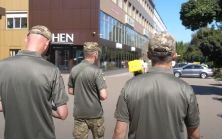 Тепер тільки за згодою ТЦК: оновлено важливі правила