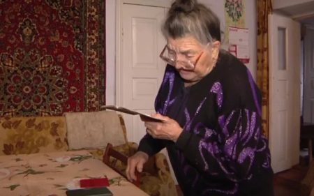 Пенсіонери втратять тисячі: ПФУ “малює” зарплати меншими від реальних