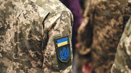 Масштаби хабарництва жахають: на Закарпатті систематично вимагали гроші з військових