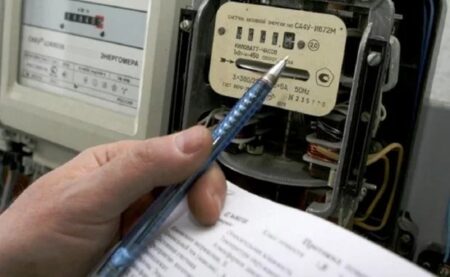 Штраф та навіть строк: українців масово карають за низькі тарифи на електрику