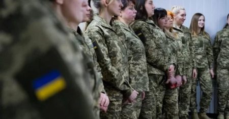 Мобілізація жінок: чому не всім дозволять виїхати за кордон