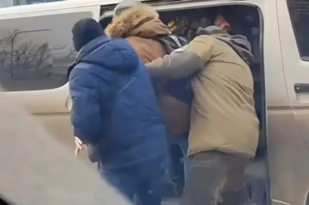 ТЦК “бусифікують” ухилянтів у цивільному? Гучний випадок сколихнув українців