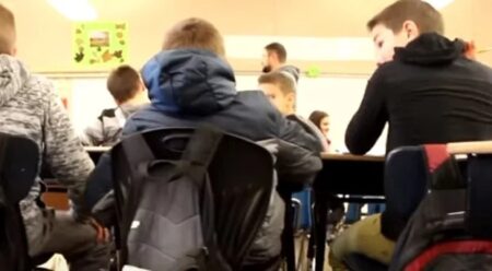 “Вже треба збирати валізи”: українці за кордоном забили на сполох через тренувальну евакуацію в школах