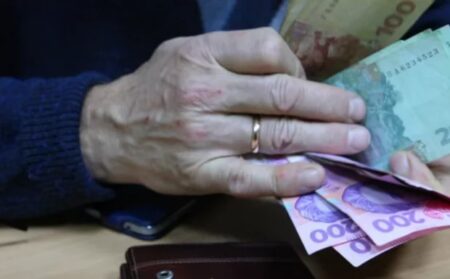 Вже з 2026 року: українцям почнуть зрізати пенсії, хто перший у списках Кабміну