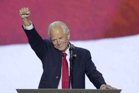 Головний радник Трампа заявив про “кінець США”: що до цього може призвести