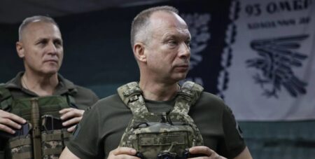 Через втрати позицій: Сирський звільнив командувачів двох корпусів ЗСУ
