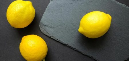 Де краще зберігати лимон: плід на довго залишиться соковитим