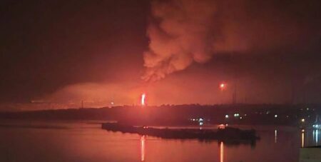 Долетіли до Саратова: дрони розбомбили російський НПЗ за 450 км від кордону з Україною