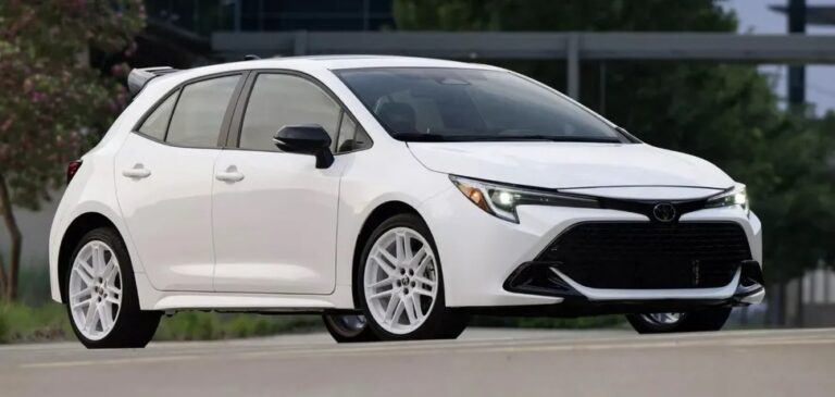 На цих машинах можна заощадити: топ-10 автомобілів від експертів