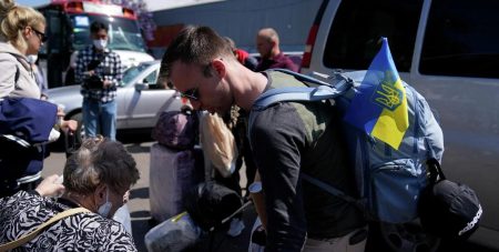 Студенти масово беруть академвідпустки, аби виїхати за кордон, — експерт