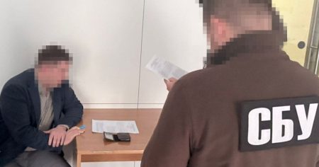 Топчиновник КМДА “воював” у Барселоні та Флоренції замість роботи