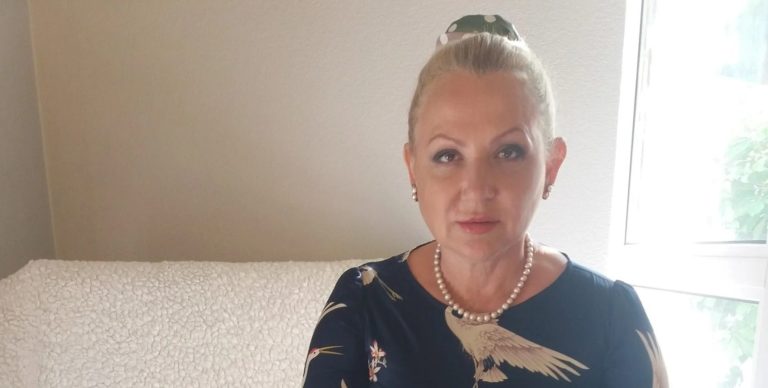 Зірка серіалу “Слуга народу” звинуватила поліцію у викраденні чоловіка і вимаганні $8 тисяч