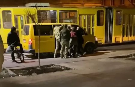 Жахи з ТЦК: увечері мобілізували здоровим, а на ранок хлопець у комі – врятувати не вдалося
