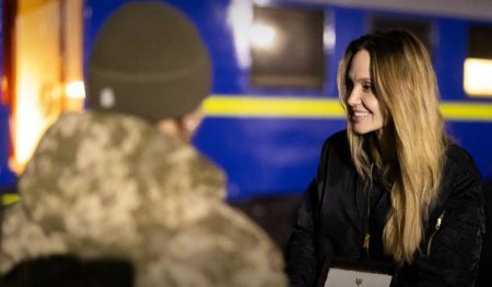 Анжеліна Джолі вперше вийшла на зв’язок після візиту в Україну та зробила важливу заяву