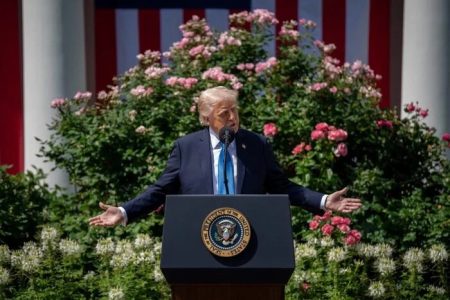 Bloomberg: родина Трампа втрачає статки через обвал криптовалют