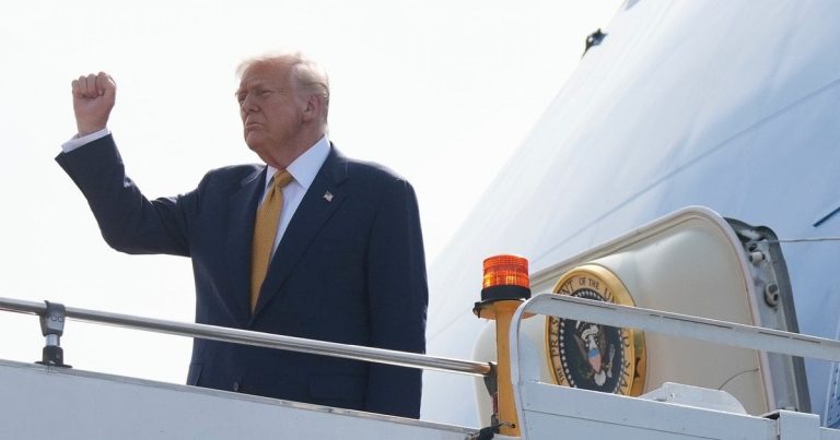 Трамп заявив, що США «досить скоро» проведуть ядерні випробування