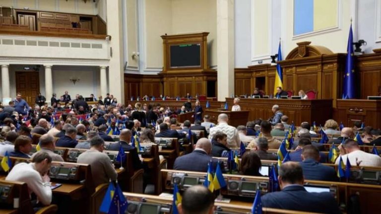 Ситуація критична: у Раді пропонують збирати гроші з українців