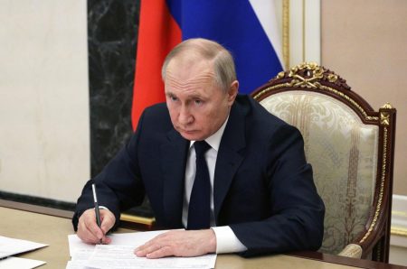 Путін заявляв “права на Україну” ще 20 років тому: США розсекретили його розмову з Бушем